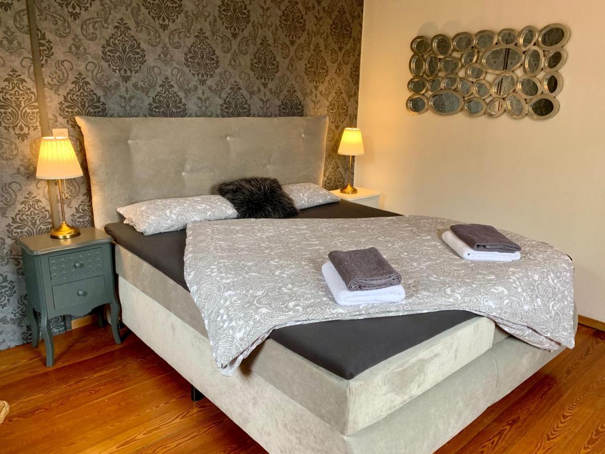 Boutique Apartment Villa Landenberger Outlet Metzingen P12E Buitenkant foto